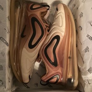 Air max 720 “desert”